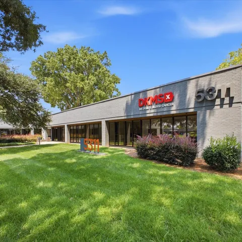77 Center Drive, Charlotte, North Carolina, photo 2