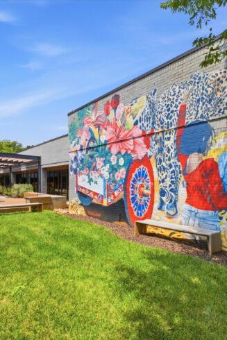 136-5445 Exterior Art