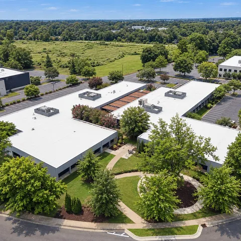 77 Center Drive, Charlotte, North Carolina, photo 1